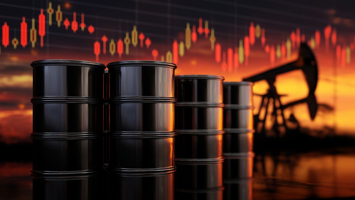 El petróleo saltó 4% y alcanzó máximos de cinco meses por la escalada ...