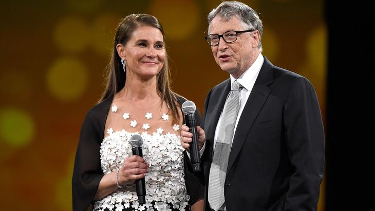 Melinda and Bill Gates' relationship began in 1987, when she began working at Microsoft. Melinda and Bill Gates' relationship began in 1987, when she began working at Microsoft.