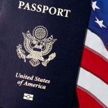 El gobierno de Donald Trump ordenó frenar las solicitudes de inmigración de ciudadanos de 19 países incluidos en el veto migratorio. El gobierno de Donald Trump ordenó frenar las solicitudes de inmigración de ciudadanos de 19 países incluidos en el veto migratorio.