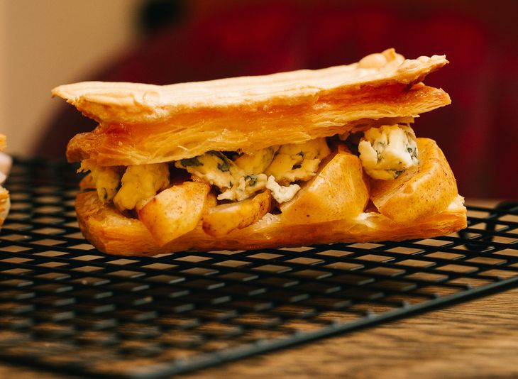 Dirección: Madero 537, Tigre. Dirección: Madero 537, Tigre.