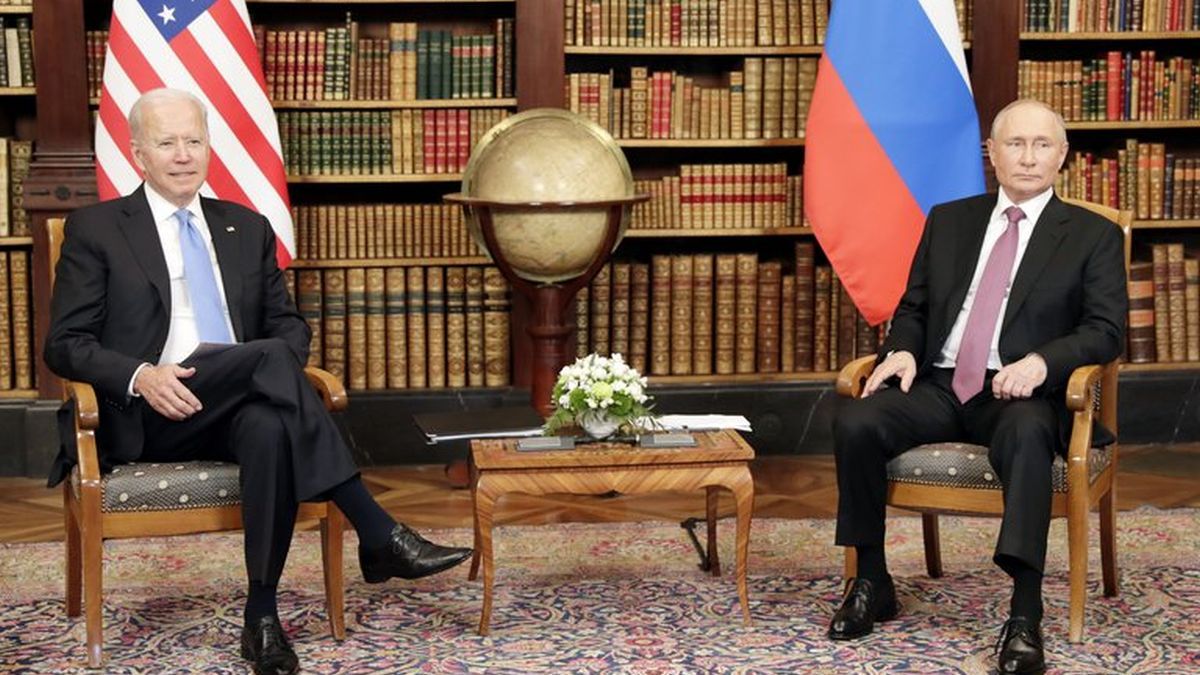 Biden, Putin give diplomacy another chance as tension over Ukraine rises