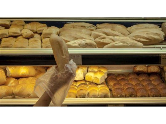 Panaderos advirtieron que los comercios barriales van a desaparecer.