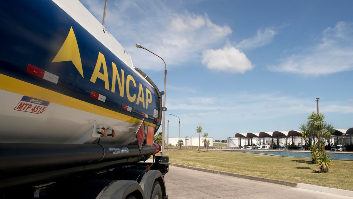 The president of Ancap admits that fuel prices are very expensive