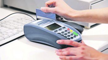 Tendencia. Las operaciones con tarjetas de crédito bajaron un 23,47%.