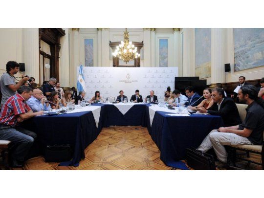 Modificación de ley de Migraciones obtuvo dictamen de mayoría en el Congreso