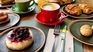 Buenos Aires cuenta con espacios que combinan desayunos tardíos y almuerzos en un solo servicio.