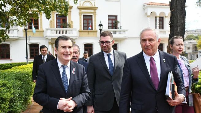 Gerardo Zamora junto a Marc Stanley en Santiago del Estero.