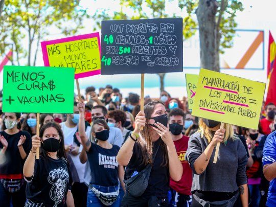 Los barrios humildes del sur de Madrid protestaron contra el confinamiento selectivo.