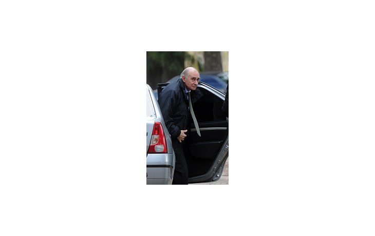 Fernando de la Rúa, al llegar a Tribunales.