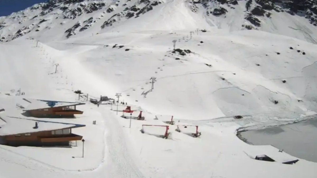 Chile: tres muertos y cuatro heridos por una avalancha en la cordillera de los Andes
