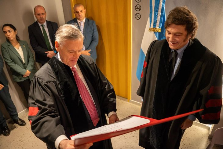 Huerta de Soto y Javier Milei, en ESEADE. Huerta de Soto y Javier Milei, en ESEADE.