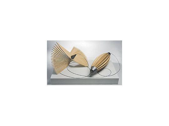 Valiosa escultura de Mariana Schapiro, una de las 202 obras preseleccionadas para los Premios Fundación Osde y que, con buen criterio, se exhiben junto con las galardonas.