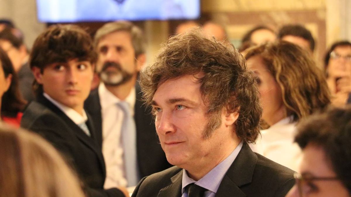 Javier Milei speaks at the Stock Exchange and refers to the conditions for getting out of the currency controls Javier Milei speaks at the Stock Exchange and refers to the conditions for getting out of the currency controls