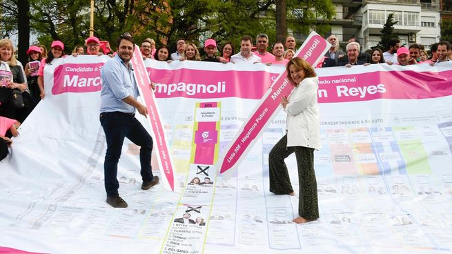 La Coalición Cívica cerró la campaña en la ciudad de Buenos Aires.