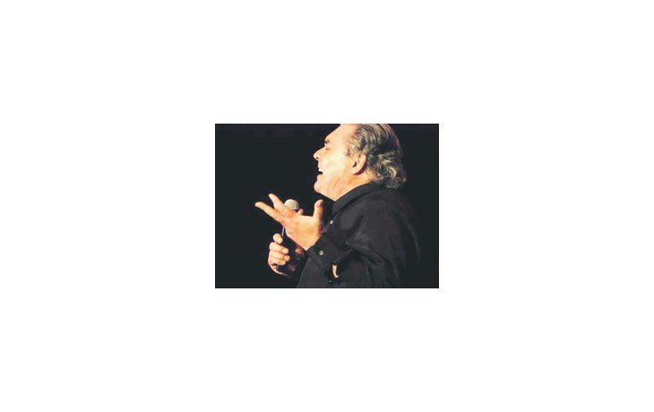 Alberto Cortez: con ser un clásico no siempre alcanza. Ni en España, donde vive desde hace muchos años, ni aquí, cuando el parámetro es una convocatoria mucho menor.