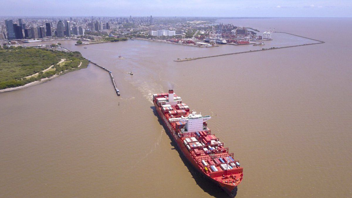 Exports sank almost 30% in April and there was a trade deficit for the second consecutive month