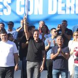 Ya comenzó la marcha de la CGT en la previa del Día del Trabajador. Ya comenzó la marcha de la CGT en la previa del Día del Trabajador.