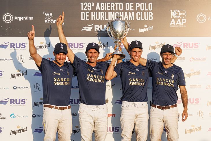 La Dolfina conquistó su 11° trofeo en el Abierto de Hurlingham de polo.