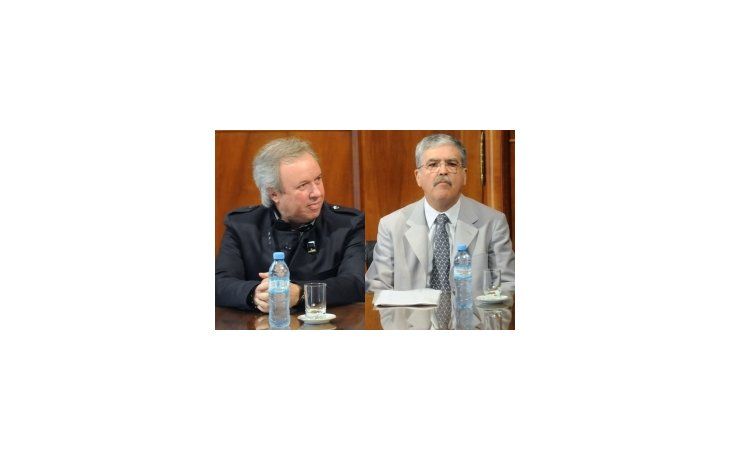 El gobernador de Santa Cruz, Daniel Peralta y el ministro de Planificación, Julio de Vido.
