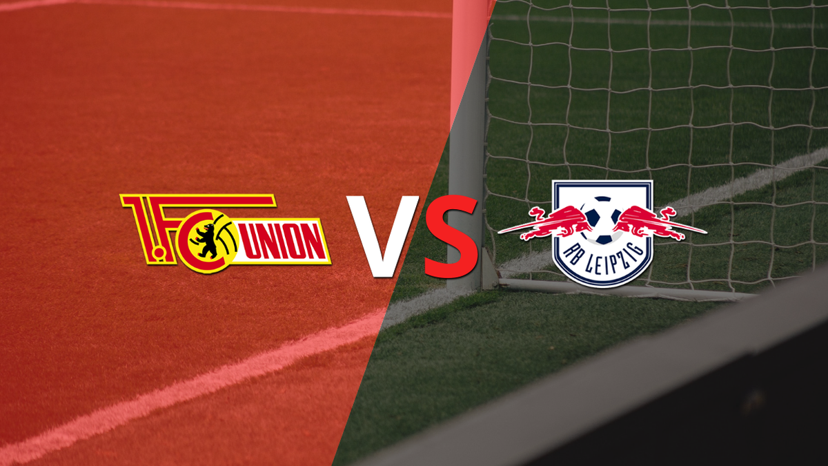 The match starts at the Stadion An der Alten Forsterei stadium