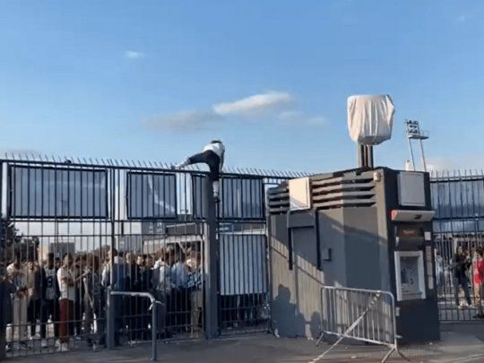 Los incidentes retrasaron el inicio de la final 