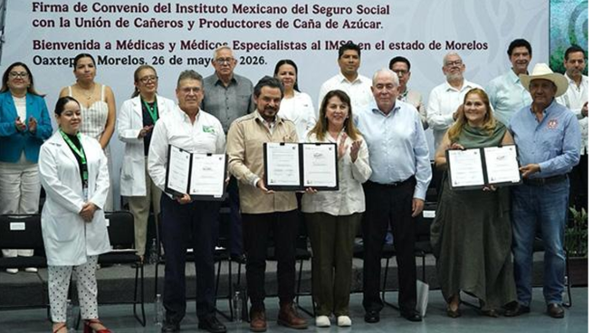 Firma de convenio del IMSS y sector agropecuario.