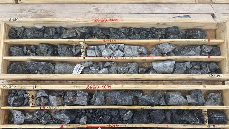 Muestras testigo. El hallazgo aparece mientras Minas Argentinas avanza con Carbonatos Profundos, el proyecto que concentra la próxima gran etapa de Gualcamayo. Muestras testigo. El hallazgo aparece mientras Minas Argentinas avanza con Carbonatos Profundos, el proyecto que concentra la próxima gran etapa de Gualcamayo.