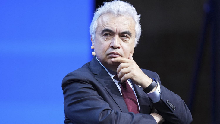 Según dijo Fatih Birol, director ejecutivo de la Agencia Internacional de la Energía (AIE), los mercados de GNL están pasando de ser mercados de vendedores a compradores, lo que está presionando a la baja los precios del GNL.  Según dijo Fatih Birol, director ejecutivo de la Agencia Internacional de la Energía (AIE), los mercados de GNL están pasando de ser mercados de vendedores a compradores, lo que está presionando a la baja los precios del GNL.
