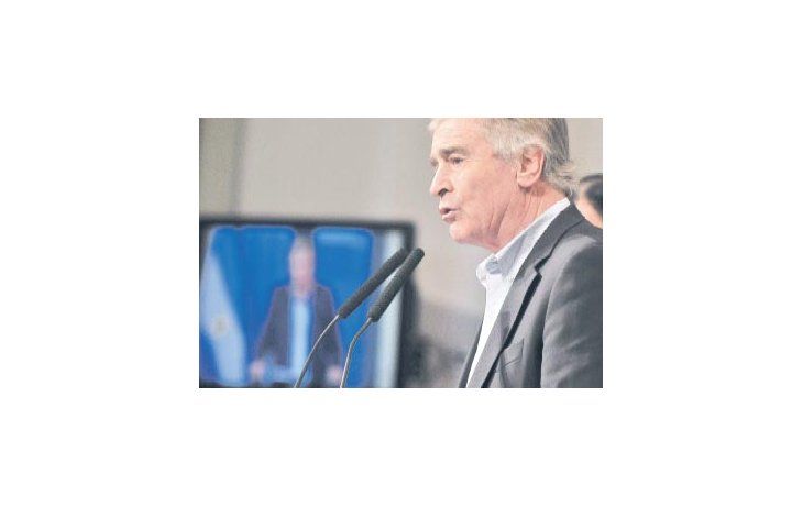 El ministro Aguad anunció la intervención de los entes que regulan medios y comunicaciones a través de un decreto que también nombró a Agustín Garzón en la AFSCA y a Mario Frigerio en la AFTIC.