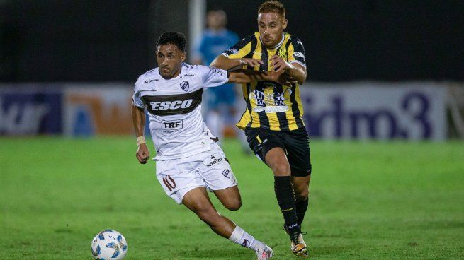 Salió a flote. El Calamar fue efectivo en los penales y sigue en la Copa Argentina.&nbsp;