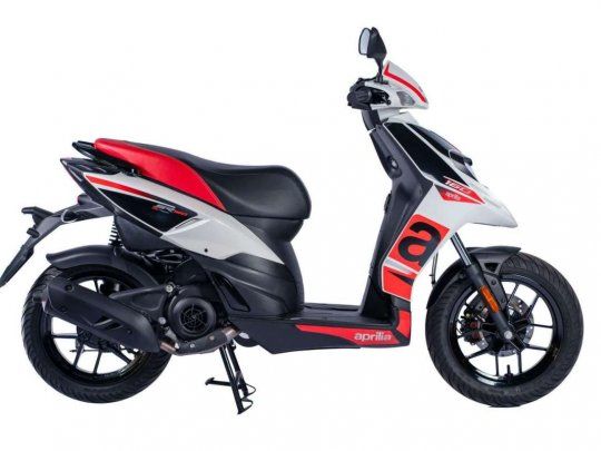 Aprilia-SR-160-1.jpg
