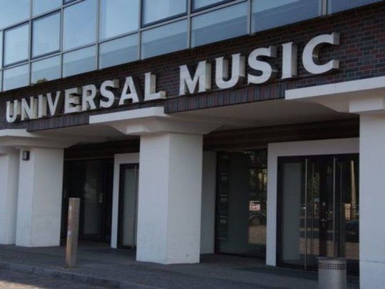Representantes de diversos artistas accionaron contra Universal Music y exigen un compensación por u$s 100 millones.