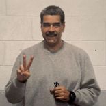 Maduro reapareció en redes sociales con fotografías tomadas durante su detención en Nueva York. Las imágenes fueron acompañadas por un mensaje dirigido a sus seguidores.