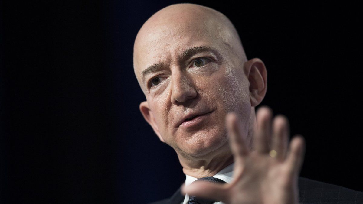 Jeff Bezos reveals how he plans to become the richest man again