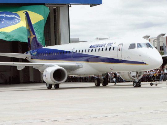 Embraer_190.jpg
