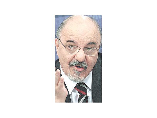 Carlos Tomada