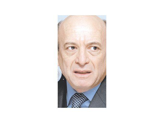 El presidentedelColoquio,AlfredoCoto, abrióla cumbreempresariaseñalandoensu discurso:«Noalcanzasólo concrecer; hayqueprogresarcomopaís».