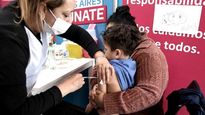 las cuatro razones por las que la sociedad argentina de pediatria alienta a vacunar a los ninos contra el covid-19