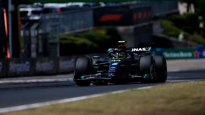 Hamilton voló en Hungría. El británico volvió a conseguir una pole en la Fórmula 1 tras un año y medio.
