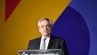 Alberto Fernández (ante industriales) le pidió al FMI que se autoevalúe