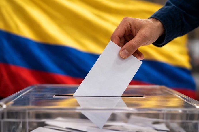 El primer reporte ubicó a De la Espriella con el 49,66% de los sufragios, frente al 48,70% de su rival. El primer reporte ubicó a De la Espriella con el 49,66% de los sufragios, frente al 48,70% de su rival.
