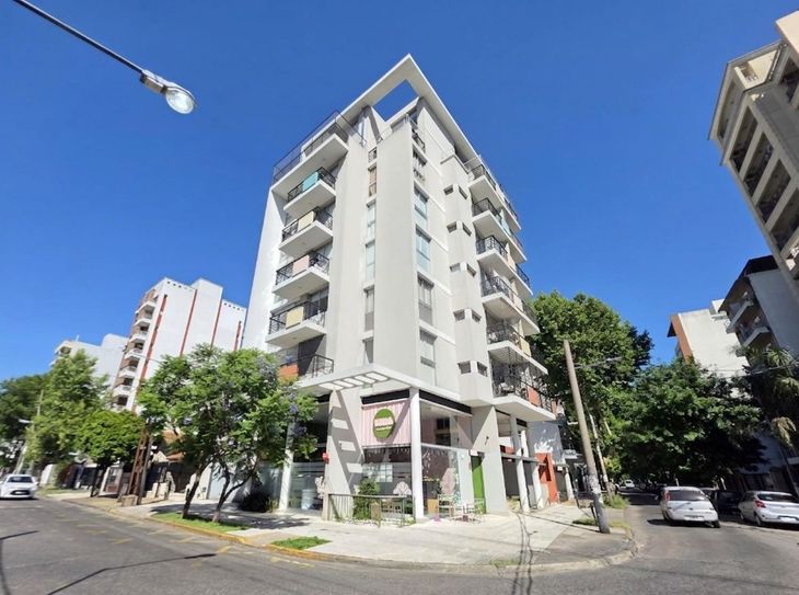 Avenida Argentina esquina intendente Witcomb, en Villa Ballester, en el GBA norte, el más cotizado del conurbano Avenida Argentina esquina intendente Witcomb, en Villa Ballester, en el GBA norte, el más cotizado del conurbano