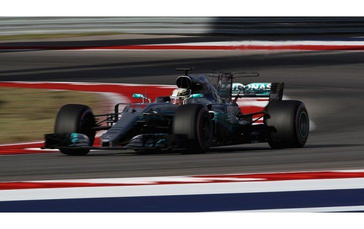 Hamilton arrasa en Texas y acaricia el título