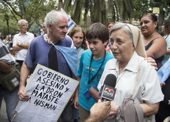 Encabezada por fiscales y familiares, la marcha del silencio recordó al fiscal Alberto Nisman (foto 1)