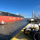 La combinación de mayores ingresos por exportaciones de petróleo y ahorro por menores importaciones explica el fuerte incremento del saldo energético. La combinación de mayores ingresos por exportaciones de petróleo y ahorro por menores importaciones explica el fuerte incremento del saldo energético.