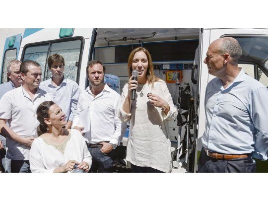 Vidal y el PJ. María Eugenia Vidal completó ayer en Monte Hermoso, Laprida, Tres Lomas y Tapalqué la recorrida de los 135 municipios bonaerenses junto a Gabriela Michetti y Federico Suárez. El peronismo, dividido. Fernando Gray (Esteban Echeverría), Mariano Cascallares (Amirante Brown) y Eduardo Bucca (Bolívar), del Grupo Esmeralda, no irán a la cumbre partidaria en San Vicente.