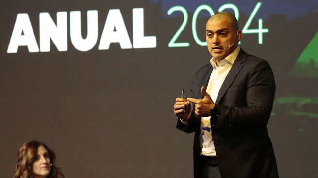 ¿Un modelo sin respaldo?: el desafío de sostener el plan económico sin reservas.