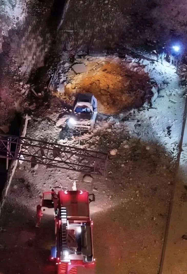 Los sistemas eléctricos siguieron operativos y las puertas pudieron abrirse con normalidad, facilitando el trabajo de los equipos de emergencia de Magen David Adom.