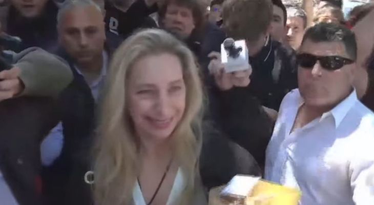 Karina Milei al momento de arribar al centro de votación este domingo. Karina Milei al momento de arribar al centro de votación este domingo.