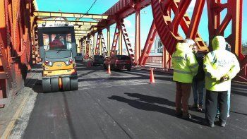 El Puente Alsina, construido entre los años 1932 y 1938, es una de las obras arquitectónicas más emblemáticas de Buenos Aires. Su valor cultural, histórico y patrimonial es reconocido por la Ciudad de Buenos Aires y el Municipio de Lanús.